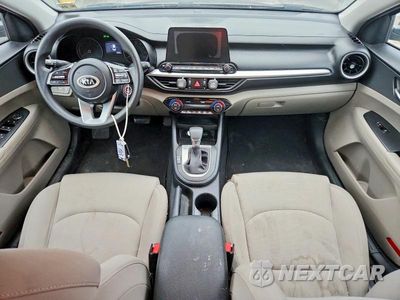 Zdjęcie 8 z 12 samochodu: 2019 KIA FORTE LXS VIN:3KPF24AD3KE107440 - miniatura