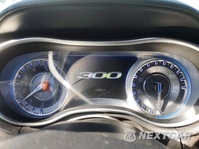 Zdjęcie 9 z 13 samochodu: 2018 CHRYSLER 300 LIMITED VIN:2C3CCAEG3JH159824 - miniatura