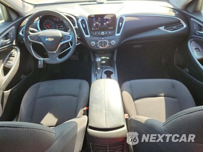 Zdjęcie 8 z 12 samochodu: 2019 CHEVROLET MALIBU LT VIN:1G1ZD5ST2KF202038 - miniatura