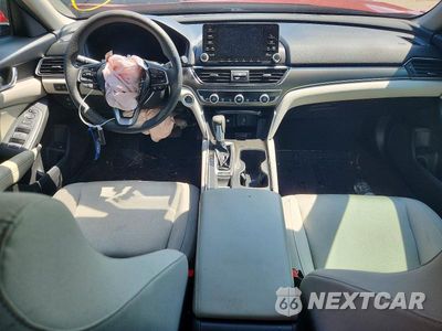 Zdjęcie 8 z 12 samochodu: 2018 HONDA ACCORD LX VIN:1HGCV1F15JA044528 - miniatura