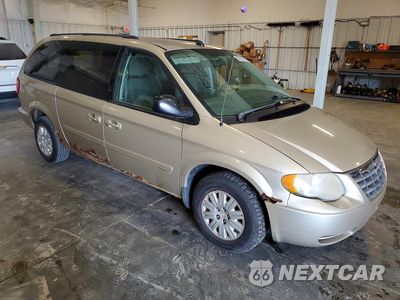 Czwarte zdjęcie samochodu z boku: 2005 CHRYSLER TOWN & COUNTRY LX VIN:2C4GP44R15R558530 - miniatura