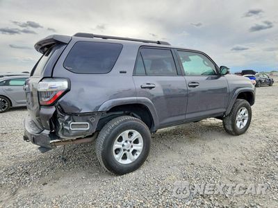 Trzecie zdjęcie samochodu z tyłu: 2020 TOYOTA 4RUNNER SR5 PREMIUM VIN:JTEBU5JR0L5824719 - miniatura
