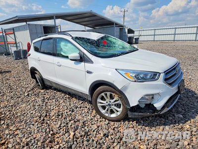 Czwarte zdjęcie samochodu z boku: 2017 FORD ESCAPE SE VIN:1FMCU9GD5HUE08279 - miniatura