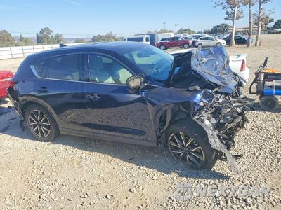 Czwarte zdjęcie samochodu z boku: 2018 MAZDA CX-5 GRAND TOURING VIN:JM3KFADM1J1346782 - miniatura