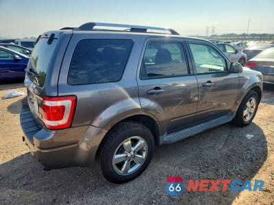 Trzecie zdjęcie samochodu z tyłu: 2010 FORD ESCAPE LIMITED VIN:1FMCU9EGXAKB21700 - miniatura