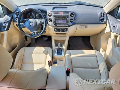 Zdjęcie 8 z 12 samochodu: 2011 VOLKSWAGEN TIGUAN S VIN:WVGAV7AX8BW522364 - miniatura