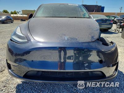 Piąte zdjęcie samochodu w środku: 2024 TESLA MODEL Y VIN:7SAYGAEE8RF004114 - miniatura