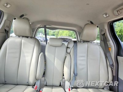 Zdjęcie 10 z 13 samochodu: 2013 TOYOTA SIENNA LE VIN:5TDKK3DC2DS332226 - miniatura