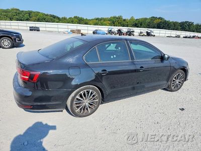 Trzecie zdjęcie samochodu z tyłu: 2016 VOLKSWAGEN JETTA SPORT VIN:3VWD17AJ5GM297169 - miniatura