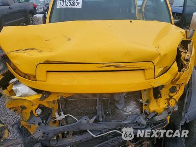 Zdjęcie 12 z 13 samochodu: 2007 TOYOTA FJ CRUISER BASE VIN:JTEBU11F470086036 - miniatura
