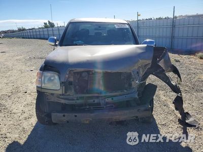 Piąte zdjęcie samochodu w środku: 2004 TOYOTA TUNDRA SR5 VIN:5TBDT44154S455179 - miniatura