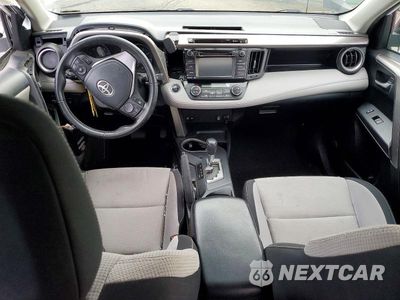 Zdjęcie 8 z 12 samochodu: 2018 TOYOTA RAV4 XLE VIN:JTMRFREV5JJ192235 - miniatura
