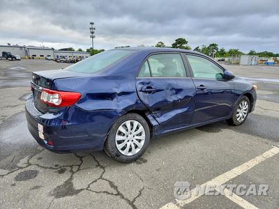 Trzecie zdjęcie samochodu z tyłu: 2013 TOYOTA COROLLA LE VIN:2T1BU4EE4DC993779 - miniatura