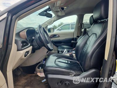 Zdjęcie 7 z 13 samochodu: 2017 CHRYSLER PACIFICA TOURING L VIN:2C4RC1BG1HR670771 - miniatura