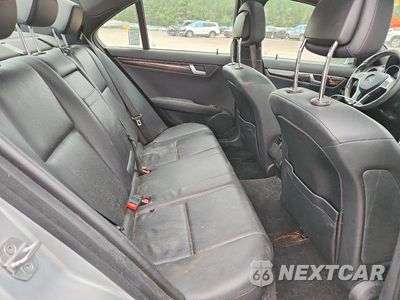 Zdjęcie 10 z 12 samochodu: 2012 MERCEDES-BENZ C 300 4MATIC VIN:WDDGF8BB2CF922125 - miniatura