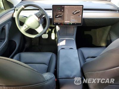 Zdjęcie 8 z 12 samochodu: 2024 TESLA MODEL Y VIN:7SAYGDEF5RF053703 - miniatura
