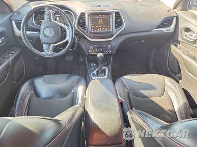 Zdjęcie 8 z 13 samochodu: 2016 JEEP CHEROKEE TRAILHAWK VIN:1C4PJMBS3GW188845 - miniatura