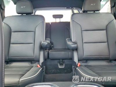 Zdjęcie 10 z 13 samochodu: 2025 BUICK ENCLAVE SPORT TOURING VIN:5GAERBRS9SJ113228 - miniatura