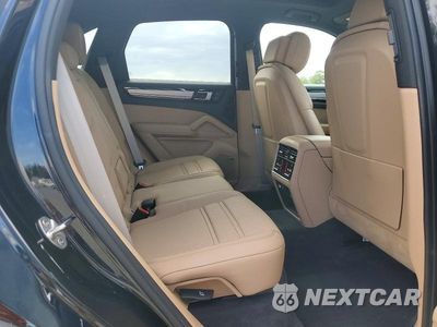 Zdjęcie 11 z 14 samochodu: 2022 PORSCHE CAYENNE VIN:WP1AA2AY1NDA06311 - miniatura