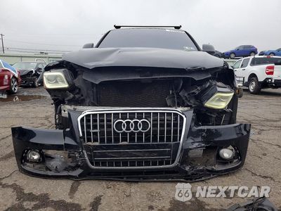 Piąte zdjęcie samochodu w środku: 2017 AUDI Q5 PREMIUM VIN:WA1C2AFP2HA054501 - miniatura