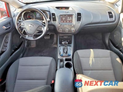 Zdjęcie 8 z 12 samochodu: 2017 KIA FORTE S VIN:3KPFL4A70HE152948 - miniatura