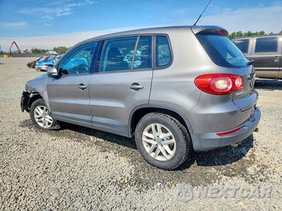 Drugie zdjęcie samochodu z przodu: 2011 VOLKSWAGEN TIGUAN S VIN:WVGBV7AX6BW535263 - miniatura