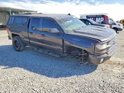 Czwarte zdjęcie samochodu z boku: 2016 CHEVROLET SILVERADO K1500 LT VIN:1GCVKREC3GZ226806 - miniatura