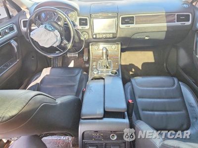 Zdjęcie 8 z 13 samochodu: 2015 VOLKSWAGEN TOUAREG V6 VIN:WVGEF9BP8FD005172 - miniatura