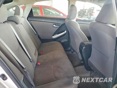 Zdjęcie 10 z 12 samochodu: 2015 TOYOTA PRIUS TWO VIN:JTDKN3DU5F1912991 - miniatura