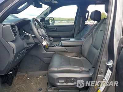 Zdjęcie 7 z 13 samochodu: 2024 TOYOTA SEQUOIA TRD PRO VIN:7SVAAABA7RX033844 - miniatura