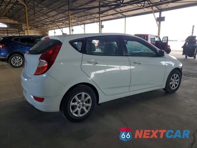Trzecie zdjęcie samochodu z tyłu: 2014 HYUNDAI ACCENT GS VIN:KMHCT5AEXEU161642 - miniatura