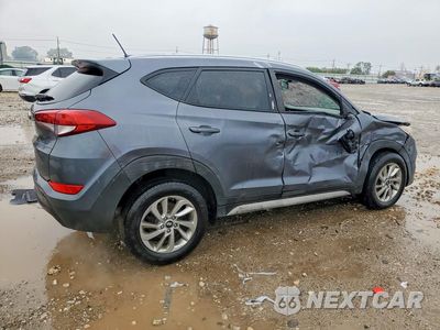 Trzecie zdjęcie samochodu z tyłu: 2017 HYUNDAI TUCSON SE VIN:KM8J33A44HU595241 - miniatura