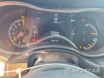 Zdjęcie 17 z 26 samochodu: 2019 JEEP GRAND CHEROKEE LAREDO VIN:1C4RJFAG8KC668357 - miniatura