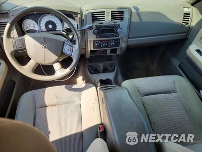 Zdjęcie 8 z 12 samochodu: 2007 DODGE DAKOTA QUAD SLT VIN:1D7HE48K97S259088 - miniatura