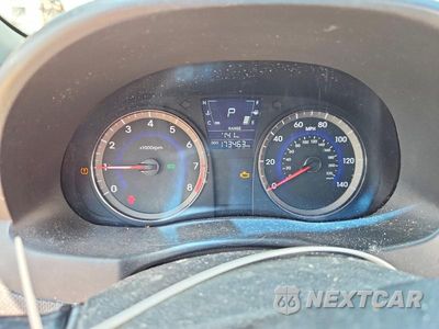 Zdjęcie 9 z 12 samochodu: 2014 HYUNDAI ACCENT GS VIN:KMHCT5AE3EU167217 - miniatura