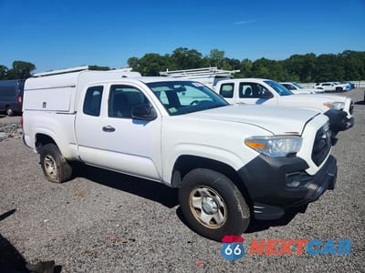 Czwarte zdjęcie samochodu z boku: 2016 TOYOTA TACOMA SR VIN:5TFRX5GN1GX064275 - miniatura