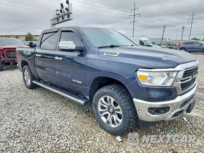 Czwarte zdjęcie samochodu z boku: 2021 RAM 1500 BIG HORN/LONE STAR VIN:1C6SRFFT7MN719863 - miniatura