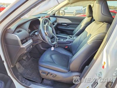 Zdjęcie 7 z 13 samochodu: 2024 TOYOTA GRAND HIGHLANDER PLATINUM VIN:5TDAAAB53RS011004 - miniatura