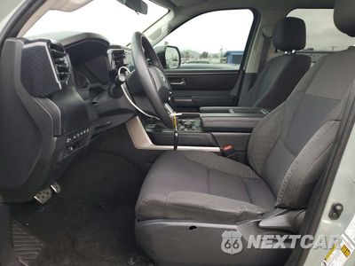 Zdjęcie 7 z 12 samochodu: 2022 TOYOTA TUNDRA SR5 VIN:5TFLA5DB4NX045685 - miniatura