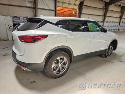 Trzecie zdjęcie samochodu z tyłu: 2026 CHEVROLET BLAZER 2LT VIN:3GNKBCR43TS152501 - miniatura