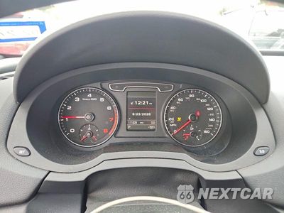 Zdjęcie 9 z 13 samochodu: 2015 AUDI Q3 PRESTIGE VIN:WA1GFCFS3FR003836 - miniatura