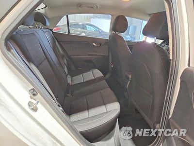 Zdjęcie 10 z 12 samochodu: 2020 KIA RIO S VIN:3KPA24AD1LE327851 - miniatura