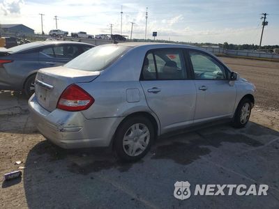 Trzecie zdjęcie samochodu z tyłu: 2010 NISSAN VERSA 1.8 S VIN:3N1BC1AP0AL354092 - miniatura