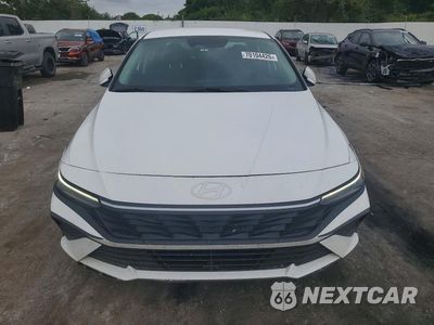 Piąte zdjęcie samochodu w środku: 2024 HYUNDAI ELANTRA SE VIN:KMHLL4DG6RU830213 - miniatura