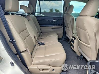Zdjęcie 11 z 13 samochodu: 2018 HONDA PILOT TOURING VIN:5FNYF6H97JB019915 - miniatura