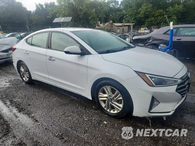 Czwarte zdjęcie samochodu z boku: 2019 HYUNDAI ELANTRA SEL VIN:5NPD84LF7KH420488 - miniatura