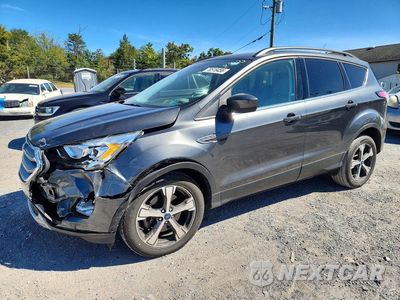 2017 FORD ESCAPE SE 1FMCU9G92HUA08322 - główne zdjęcie licytacji z USA - miniatura