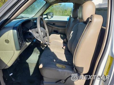 Zdjęcie 7 z 13 samochodu: 2005 CHEVROLET SILVERADO C2500 HEAVY DUTY VIN:1GBHC24UX5E156063 - miniatura