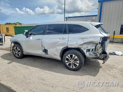 Drugie zdjęcie samochodu z przodu: 2023 TOYOTA HIGHLANDER HYBRID XLE VIN:5TDKARAH8PS016615 - miniatura