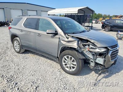 Czwarte zdjęcie samochodu z boku: 2019 CHEVROLET TRAVERSE LT VIN:1GNERGKW6KJ179333 - miniatura